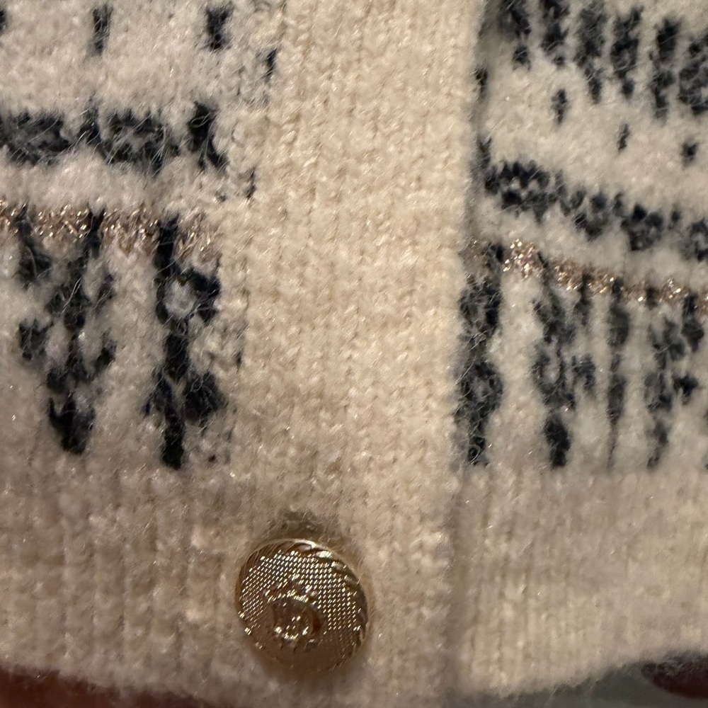 Primark Chic Black and Cream Knit Cozy Cardigan - Picture 2 of 6